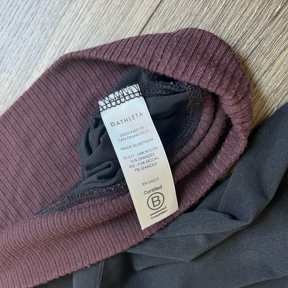 Athleta Women’s Asana Top in Sheer Black Size Small - Picture 5 of 5